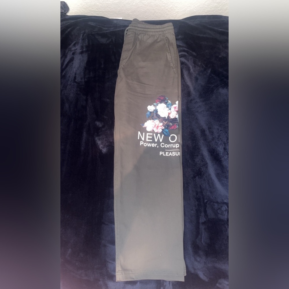 Pleasures “power beach pant”